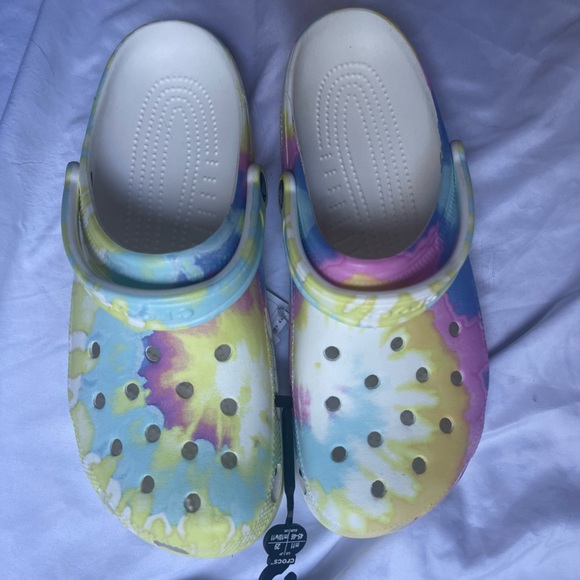 Crocs Pastel Classic Tie-Dye Graphic Rainbow Clogs M11 - Picture 2 of 3